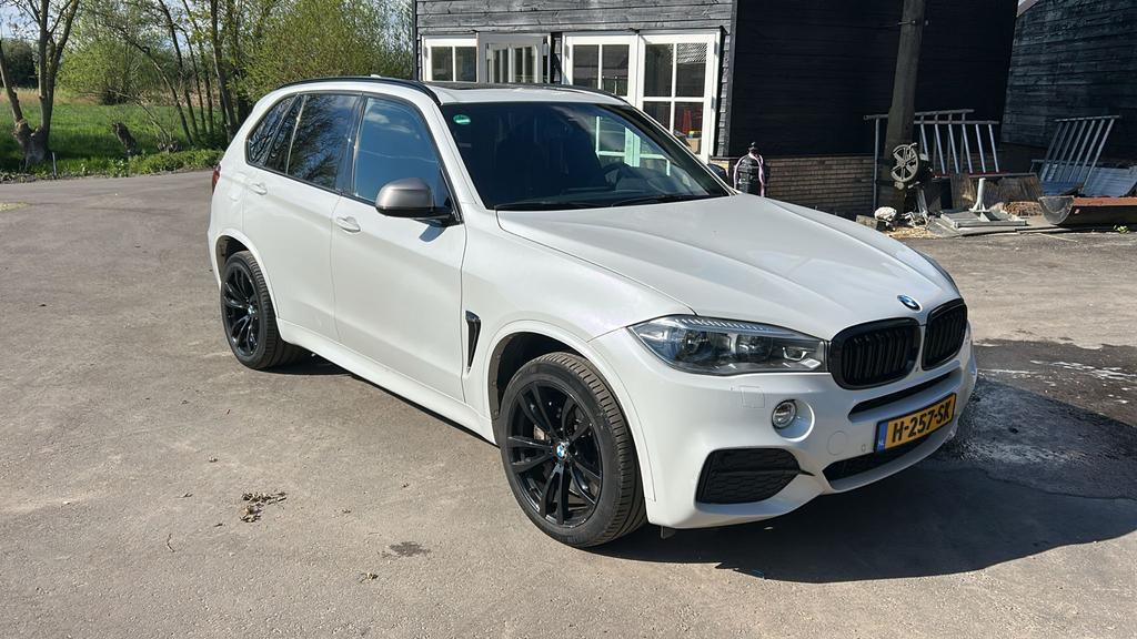 BMW X5 3.0 D M50d Xdrive AUT 2014 Wit, Auto's, 15 km/l, 2165 kg, X5, 2993 cc