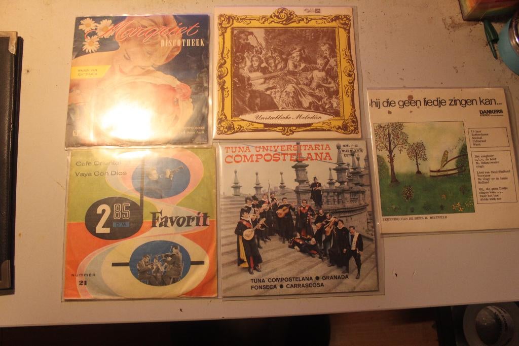 700h - 5 singles diversen, Ophalen of Verzenden, Gebruikt