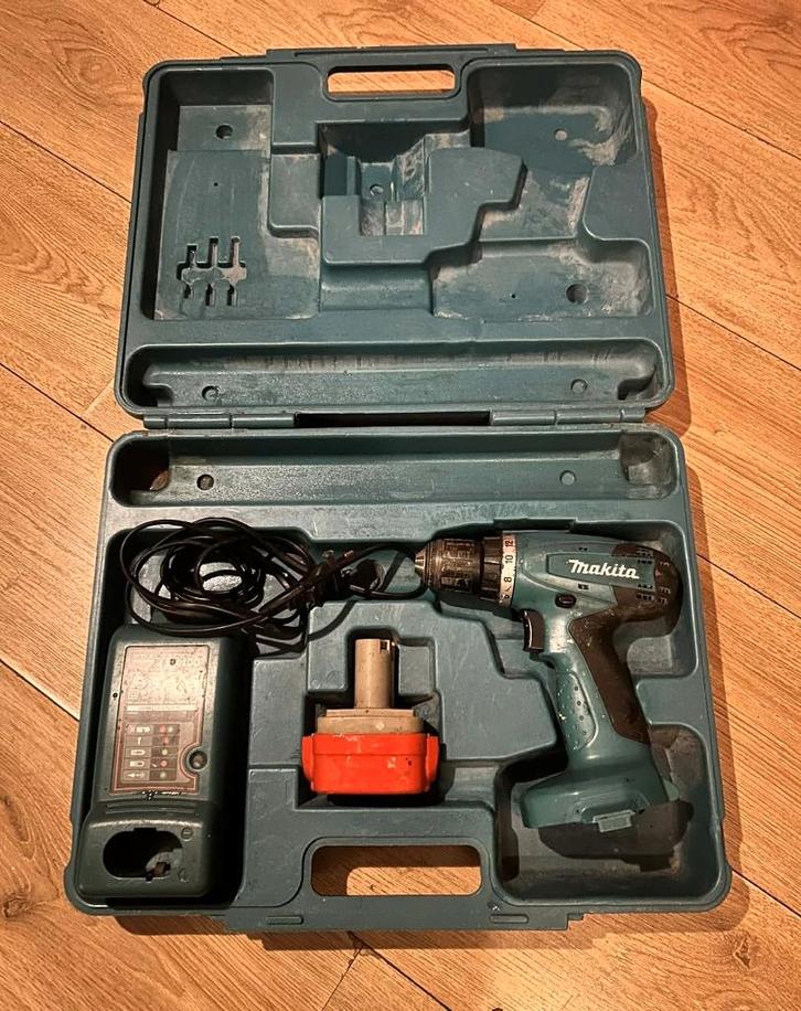 Makita 6281D Boor-/schroefmachine, Doe-het-zelf en Verbouw, Gereedschap | Boormachines, Gebruikt, Boor- en Schroefmachine, 400 tot 600 watt