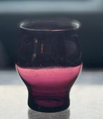 Glazen vaasje van Chris Lanooij, Ophalen