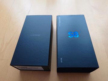 Samsung S8 doos + nieuwe oordopjes beschikbaar voor biedingen