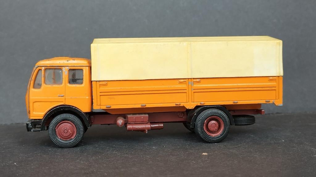 Mercedes Benz NG 1:50 NZG Pol, Hobby en Vrije tijd, Modelauto's | 1:50, Overige merken, Auto, Verzenden, Zo goed als nieuw