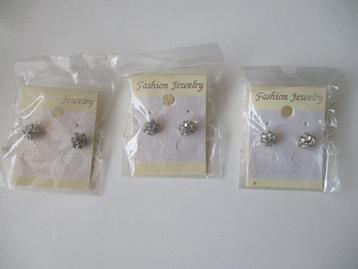 Fashion Jewelry oorstekers, nieuw in verpakking beschikbaar voor biedingen