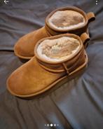 Ugg Mini Classic Chestnut - Maat 36, Kleding | Dames, Schoenen, UGG, Bruin, Lage of Enkellaarzen, Ophalen of Verzenden