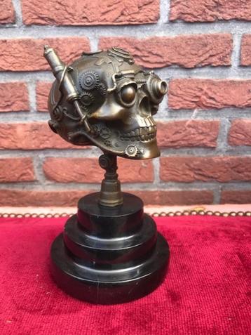 bizar bronzen beeld, STEAMPUNK SKULL/ SCHEDEL beschikbaar voor biedingen