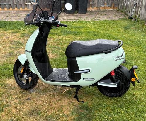 Horwin EK1 elektrische scooter NIEUWSTAAT 26KM OP DE TELLER, Fietsen en Brommers, Scooters | Overige merken, Nieuw, Maximaal 45 km/u