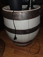 Oud wijnvat met deurtje, Ophalen