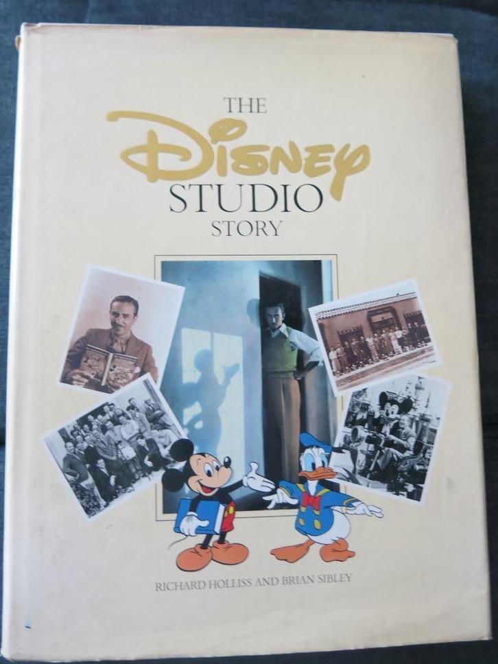 The Disney Studio Story (Hardcover boek), Boeken, Film, Tv en Media, Gelezen, Vakgebied of Filmindustrie, Ophalen of Verzenden