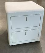 Minimalistisch Italian design kastje, Minder dan 50 cm, 1 of 2 laden, Overige materialen, Zo goed als nieuw