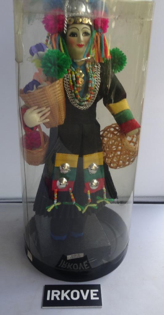 2 MOOIE POPPEN THAILAND EN PORTUGAL * Nieuw *, Verzamelen, Poppen, Nieuw, Pop, Verzenden