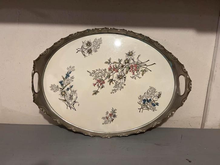 Antieke ovale serveerschaal met bloemmotief, Antiek en Kunst, Antiek | Schalen, Ophalen of Verzenden