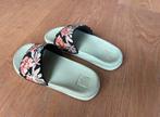 Reef slippers maat 31, Gebruikt, Meisje, Overige typen, Ophalen of Verzenden