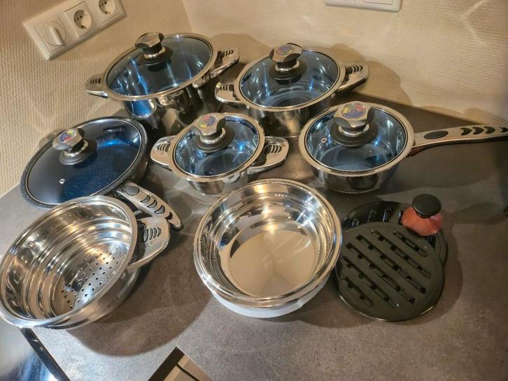 16 delig kook set., Huis en Inrichting, Keuken | Potten en Pannen, Nieuw, Pannenset, Rvs, Ophalen of Verzenden