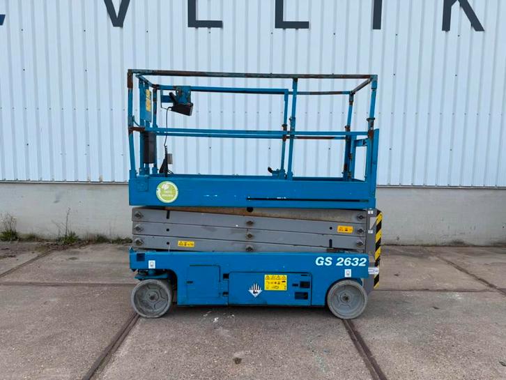 Genie GS 2632 schaar hoogwerker 10 meter (bj 2014), Zakelijke goederen, Machines en Bouw | Liften, Steigers en Ladders