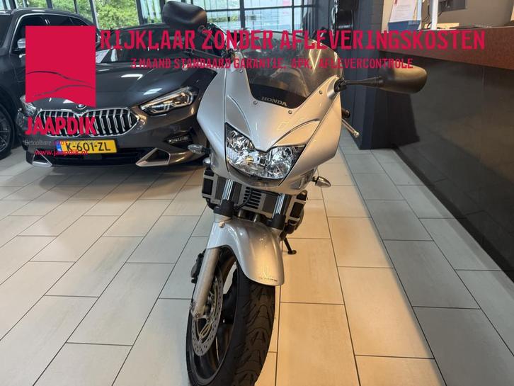 Honda BWJ 2004 CB 600 100 PK F Hornet NIEUW BINNEN !, Motoren, Motoren | Honda, Bedrijf, Overig, meer dan 35 kW, ABS, Sportuitlaat