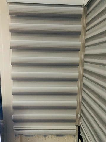 Duo rolgordijn 85x190cm met sierlijke kraaltjes beschikbaar voor biedingen