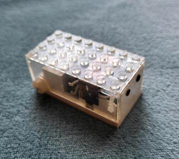 Lego Technic 4,5 Volt motor met wielen aandrijving. beschikbaar voor biedingen