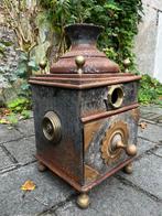 Antieke plattebuis kachel met koperen ornamenten, Antiek en Kunst, Ophalen, Koper
