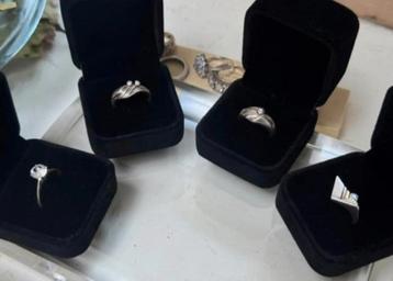 4x Vintage Zilveren Ringen  beschikbaar voor biedingen