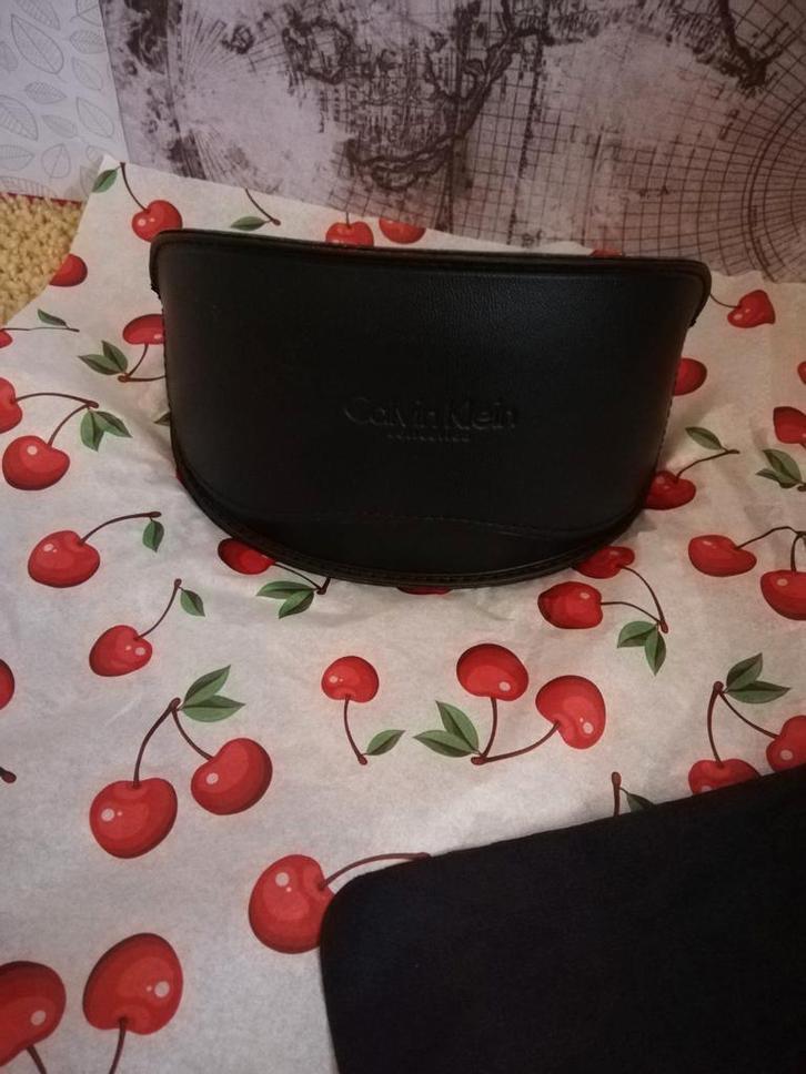 Brillen koker Calvin klein zwart leer    Nieuw, Sieraden, Tassen en Uiterlijk, Overige Accessoires, Nieuw, Ophalen of Verzenden