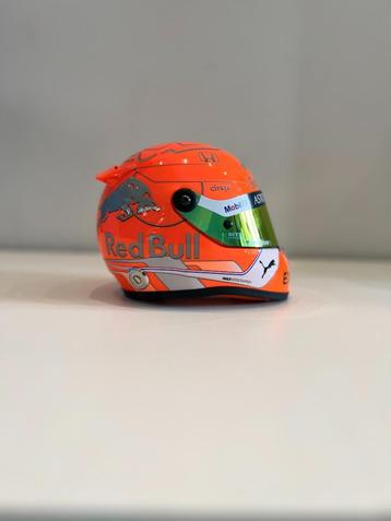 Diverse Formule1 helmen beschikbaar voor biedingen