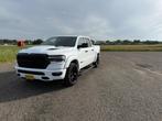 Dodge RAM 2024 Hemi V8 Laramie Night VOL OPTIES LEASE, Auto's, Automaat, 2556 kg, 5654 cc, Wit