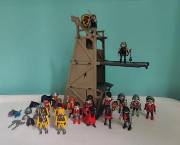 Playmobil Aanvalstoren met veel Ridders en 2 paarden. beschikbaar voor biedingen