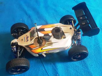 Hobbytech STR8 met een snelle Go .21 nitro motor (3.5cc) beschikbaar voor biedingen