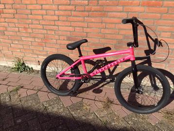 We the people nova pink bmx beschikbaar voor biedingen