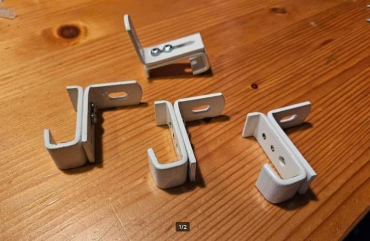 Lundia verstelbare muurbeugel en draagpinnen en scharnieren, Huis en Inrichting, Kasten | Overige, Gebruikt, Ophalen of Verzenden