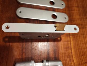 Deurklink - RVS look beschikbaar voor biedingen