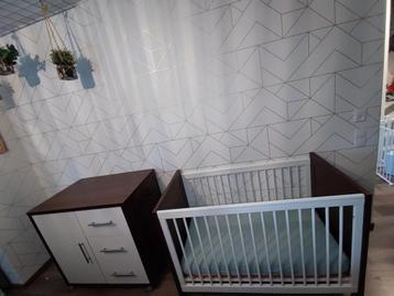 Commode en ledikant SET beschikbaar voor biedingen