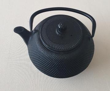 Bredemeijer 1liter gietijzeren theepot met theezeef  beschikbaar voor biedingen