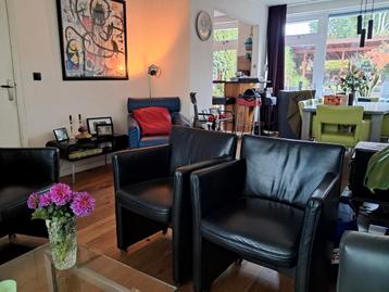 2x Zwart Leren Stoel Zeer Nette Staat Vandaag Koopje €100 beschikbaar voor biedingen