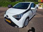 Toyota Aygo 1.0 VVT-i x-play, Gebruikt, Euro 6, Start-stop-systeem, 4 stoelen