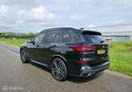 BMW X5 xDrive45e M-pakket / Pano / Leder / HK Audio / HUD, Auto's, Gebruikt, Zwart, Vierwielaandrijving, Hybride Elektrisch/Benzine