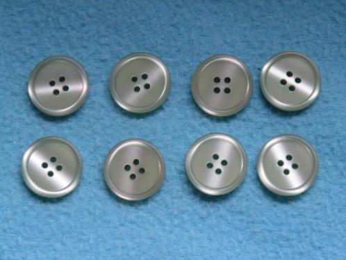 8 vintage lichtgroene knopen 2 cm doorsnede, Hobby en Vrije tijd, Naaien en Fournituren, Zo goed als nieuw, Knoop of Knopen, Ophalen of Verzenden