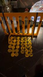 Vier op een rij, gemaakt van overige treinstations borden., Hobby en Vrije tijd, Gezelschapsspellen | Bordspellen, Ophalen, Een of twee spelers