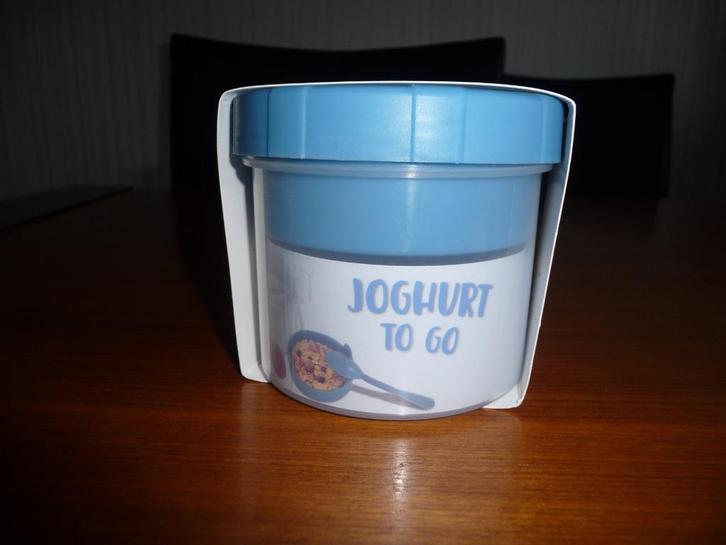 Yoghurt to go beker. In blauw en doorzichtig plastic., Huis en Inrichting, Keuken | Keukenbenodigdheden, Nieuw, Ophalen of Verzenden