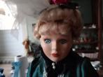 Klassieke porseleinen pop, Verzamelen, Poppen, Ophalen, Zo goed als nieuw, Pop