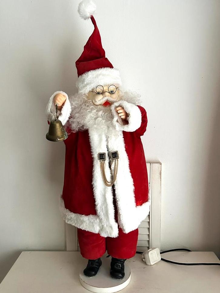 Grote vintage bewegende kerstman kerst op houten voet 75 cm, Diversen, Kerst, Ophalen