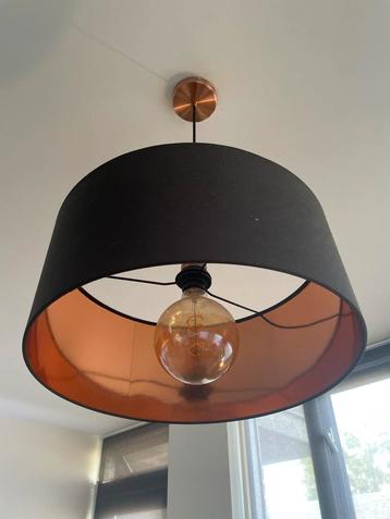 Moderne Plafondlamp met Zwarte Kap beschikbaar voor biedingen