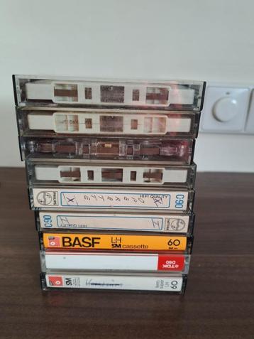 9 voorbespeelde cassettebandjes beschikbaar voor biedingen