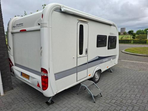 Hobby 420 KB De Luxe Thule Omistar Stapelbed Hoge koelkast, Caravans en Kamperen, Caravans, Particulier, tot en met 4, 1000 - 1250 kg