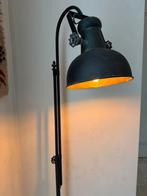 Industriële zwarte staande lamp voetlamp, Huis en Inrichting, Lampen | Vloerlampen, Ophalen, Zo goed als nieuw, 150 tot 200 cm