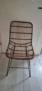 Rotan stoel met metalen frame, Ophalen