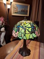 Tiffany staande lamp doorsnee ca. 35 cm x 45 cm hoog, Ophalen, Zo goed als nieuw, Minder dan 50 cm
