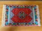 Kleed vloerkleed - 16x9.8cm, Ophalen of Verzenden, Zo goed als nieuw, Poppenhuis