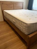 Klassiek scandinavisch bed met nieuwe lattenbodem 140x200 cm, Ophalen, Gebruikt, Bruin, Tweepersoons
