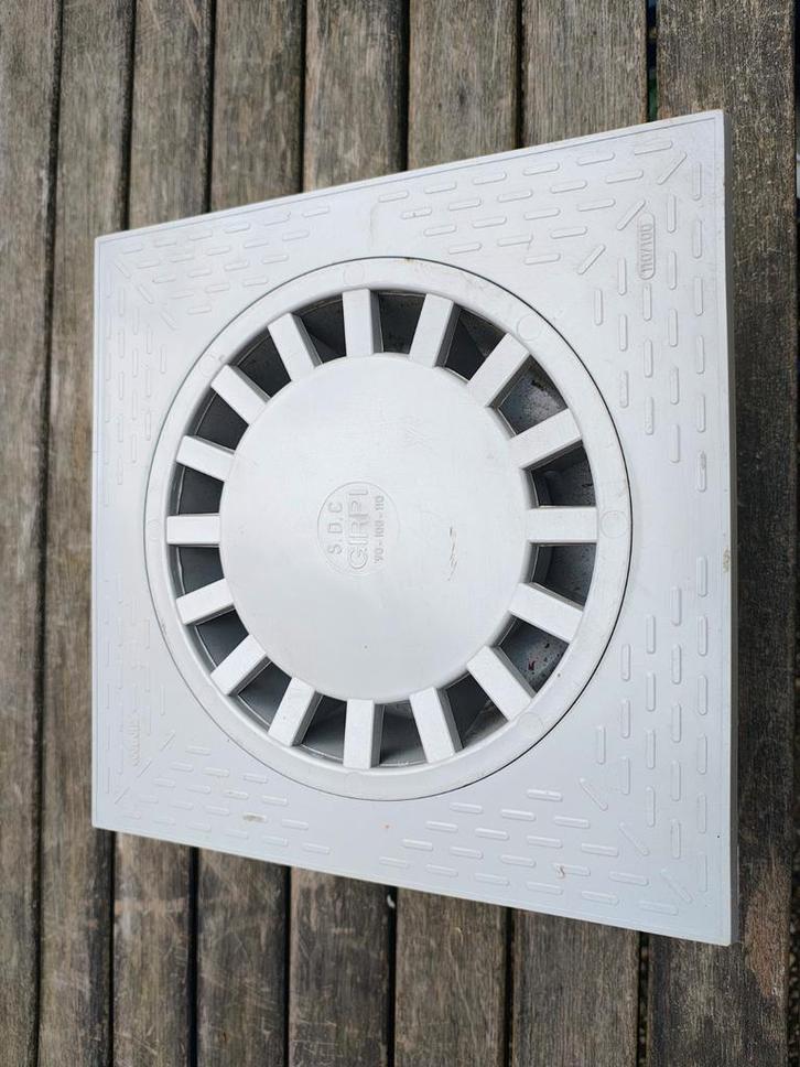 Afvoerputje met stankafsluiter van dik pvc, Doe-het-zelf en Verbouw, Buizen en Afvoer, Afvoer, Pvc, Minder dan 2 meter, 80 mm of meer